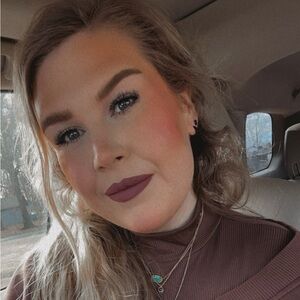 Meet your Posher, Paige